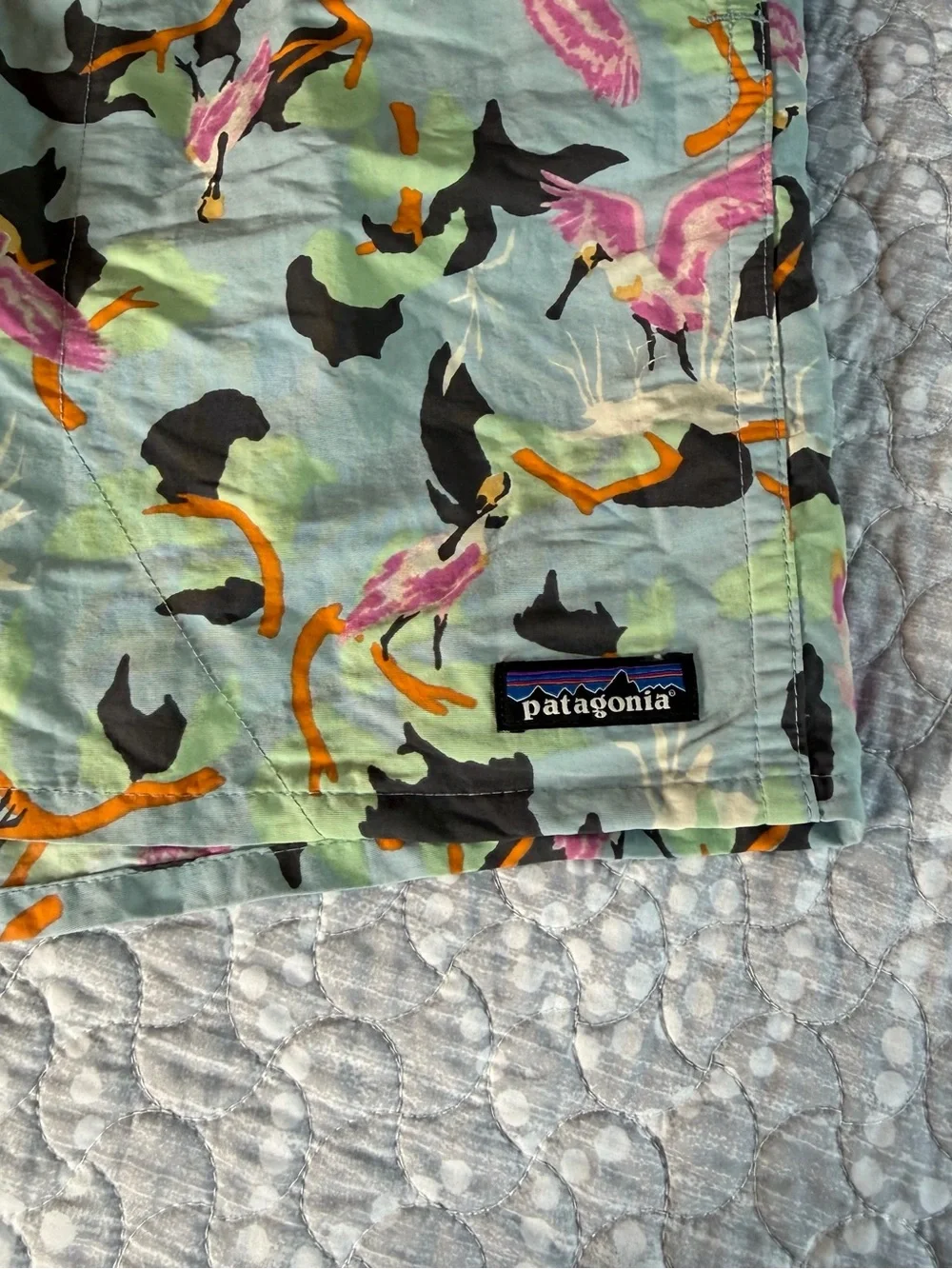 Patagonia Mint Green Tropical Bird Print Men’s Swim Trunks. Size XL.